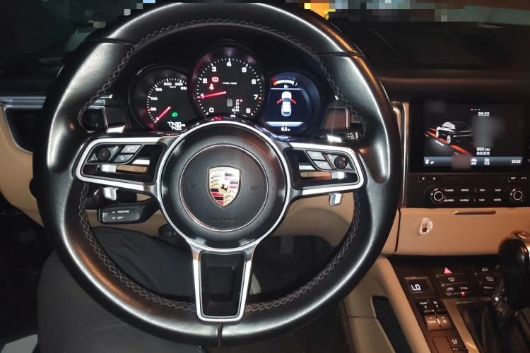 Used Porsche Macan 2017 Macan 2.0T Steering Wheel