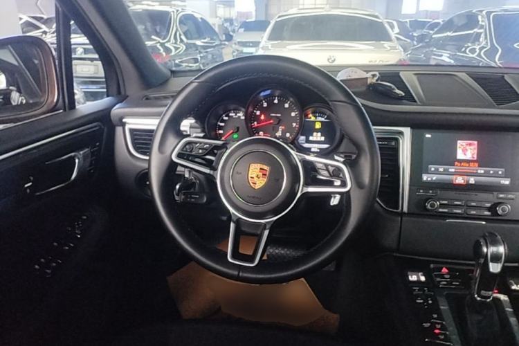 Used Porsche Macan 2017 Macan 2.0T Steering Wheel