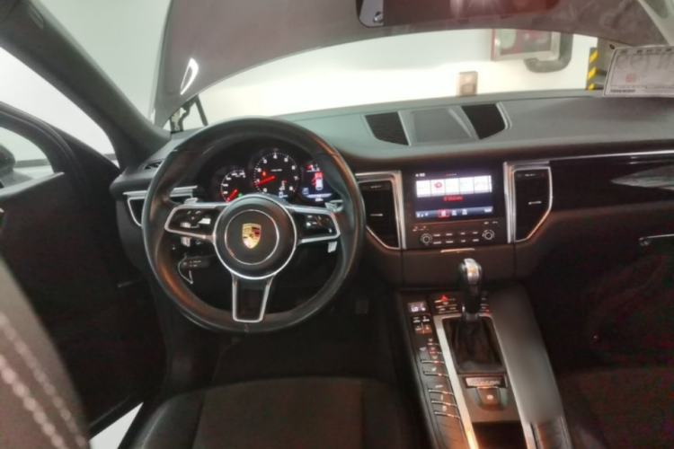 Used Porsche Macan 2017 Macan 2.0T Steering Wheel