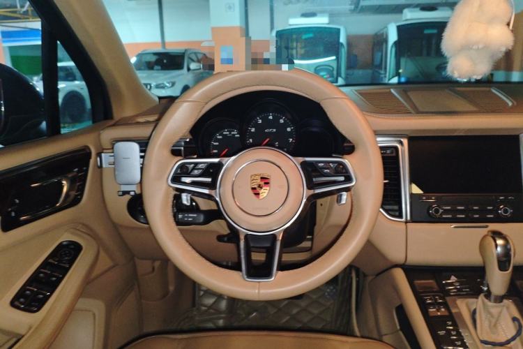 Used Porsche Macan 2017 Macan GTS 3.0T Steering Wheel