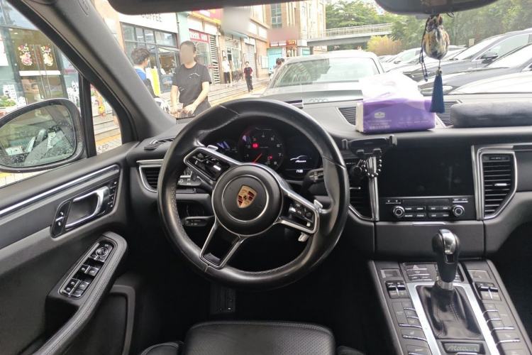Used Porsche Macan 2017 Macan 2.0T Steering Wheel