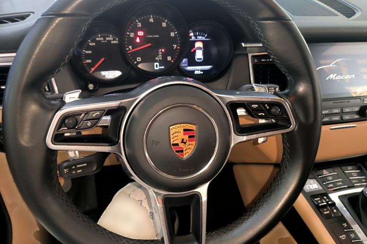 Used Porsche Macan 2017 Macan 2.0T Steering Wheel