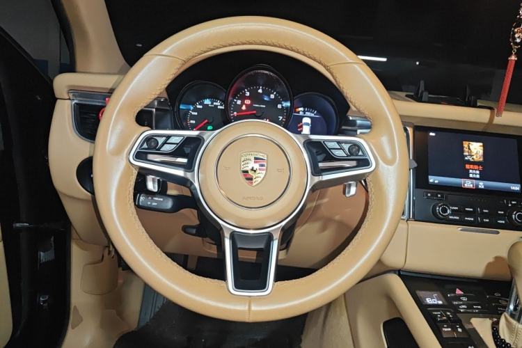 Used Porsche Macan 2017 Macan 2.0T Steering Wheel