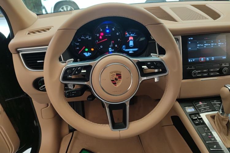 Used Porsche Macan 2017 Macan 2.0T Steering Wheel