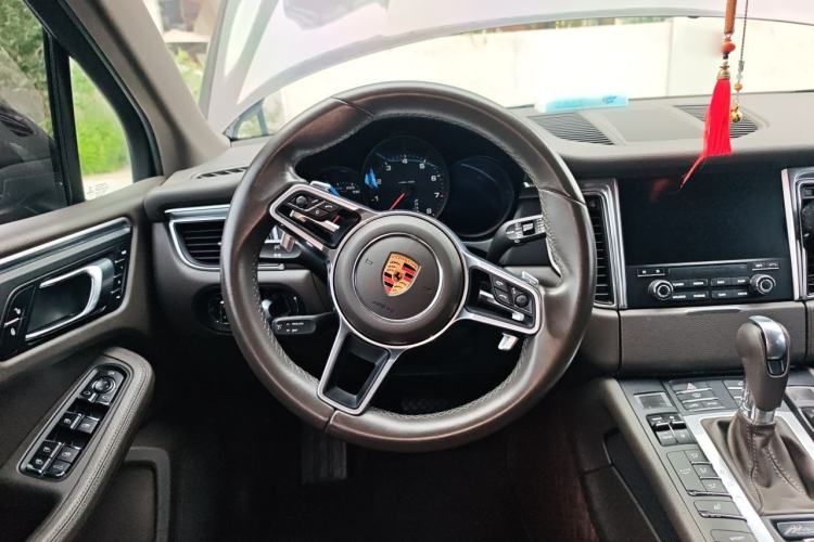 Used Porsche Macan 2017 Macan 2.0T Steering Wheel
