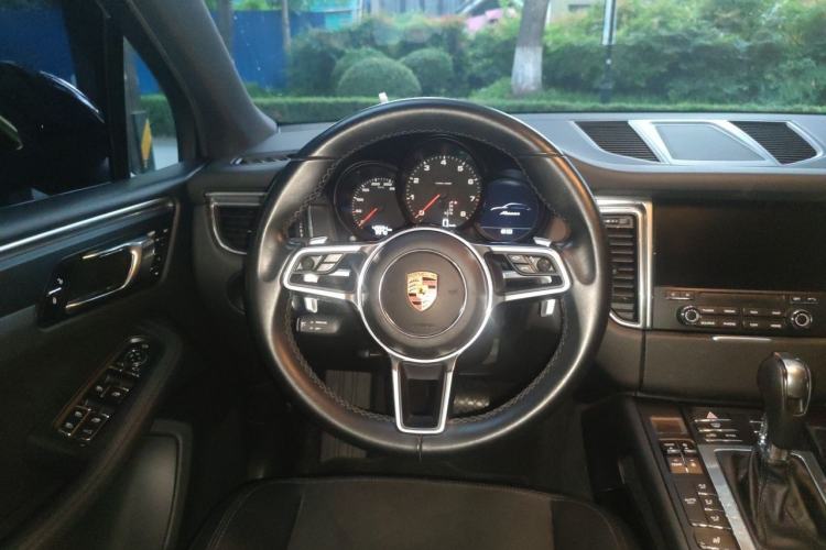 Used Porsche Macan 2017 Macan 2.0T Steering Wheel