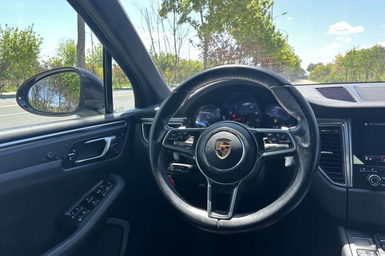 Used Porsche Macan 2017 Macan 2.0T Steering Wheel