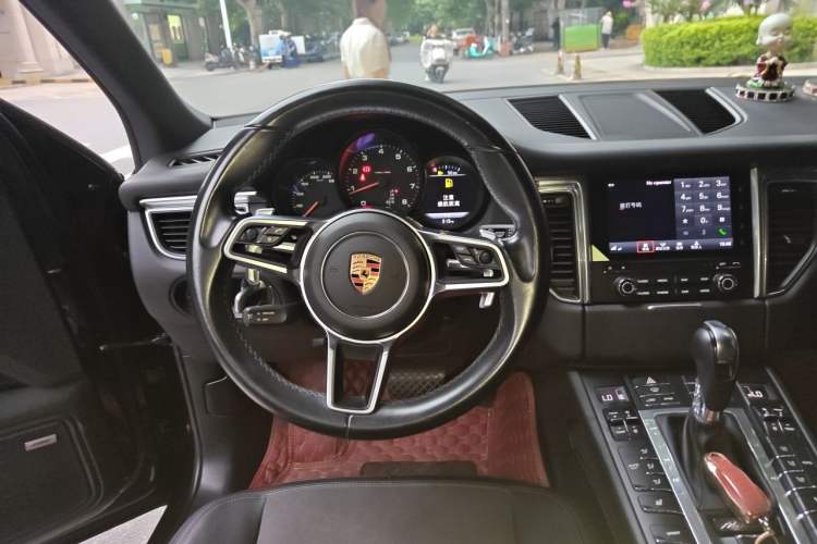 Used Porsche Macan 2017 Macan 2.0T Steering Wheel
