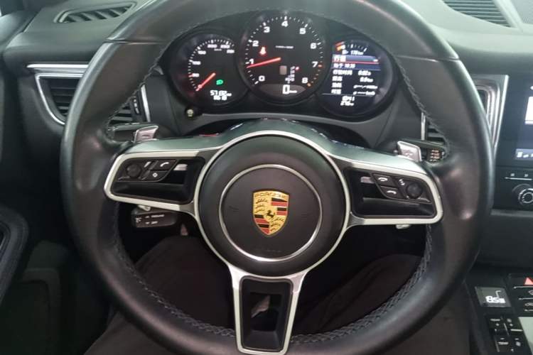 Used Porsche Macan 2017 Macan 2.0T Steering Wheel