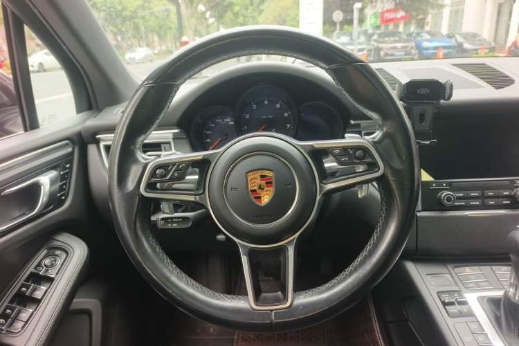 Used Porsche Macan 2017 Macan 2.0T Steering Wheel