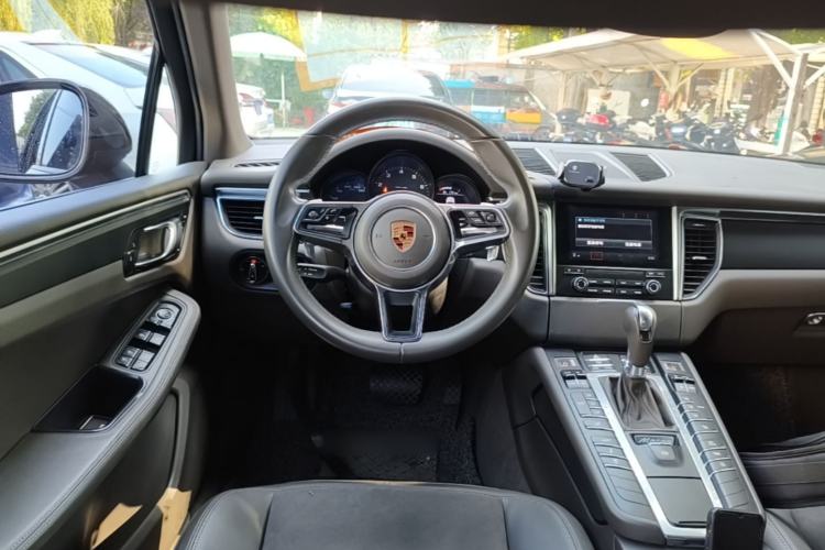 Used Porsche Macan 2017 Macan 2.0T Steering Wheel