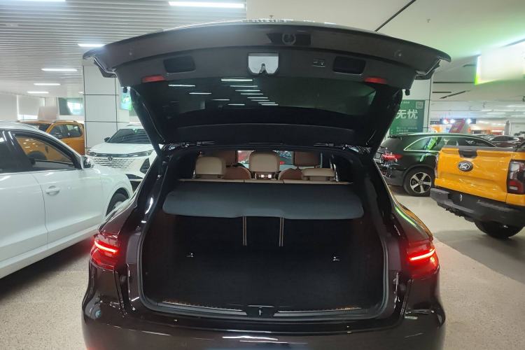Used Porsche Macan 2017 Macan 2.0T Trunk