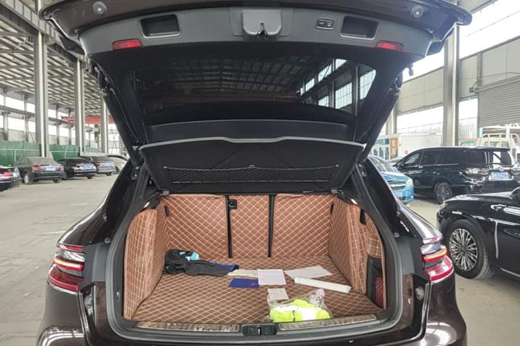 Used Porsche Macan 2017 Macan 2.0T Trunk