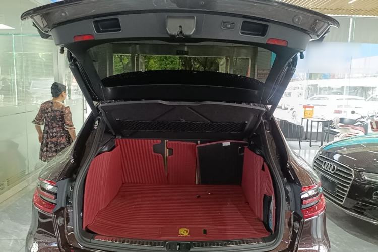 Used Porsche Macan 2017 Macan 2.0T Trunk