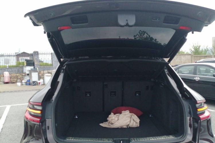 Used Porsche Macan 2017 Macan 2.0T Trunk