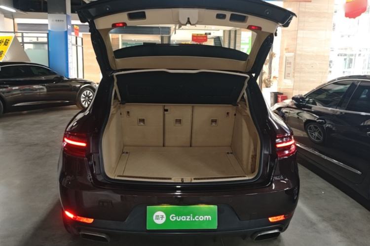 Used Porsche Macan 2017 Macan 2.0T Trunk