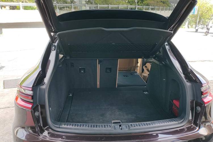 Used Porsche Macan 2017 Macan 2.0T Trunk