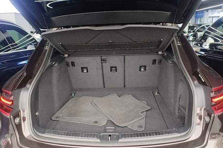 Used Porsche Macan 2017 Macan 2.0T Trunk