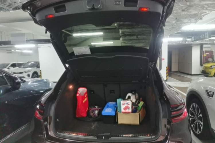 Used Porsche Macan 2017 Macan 2.0T Trunk