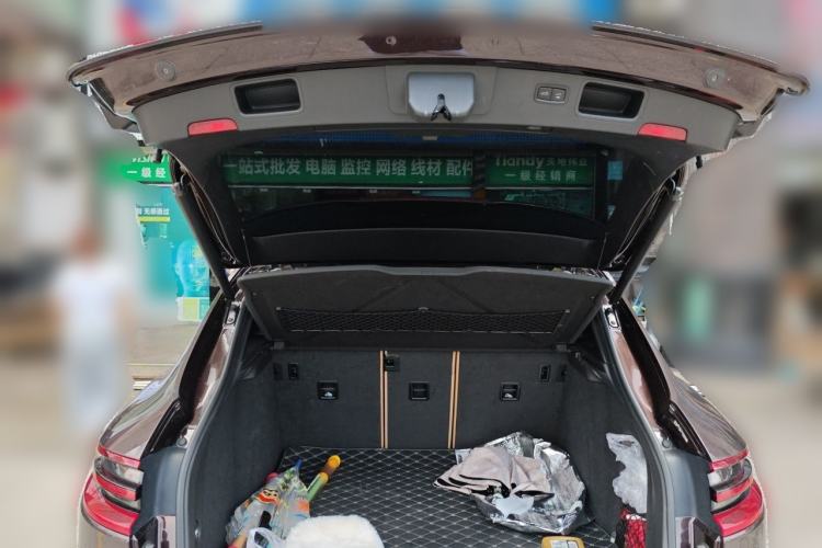 Used Porsche Macan 2017 Macan 2.0T Trunk