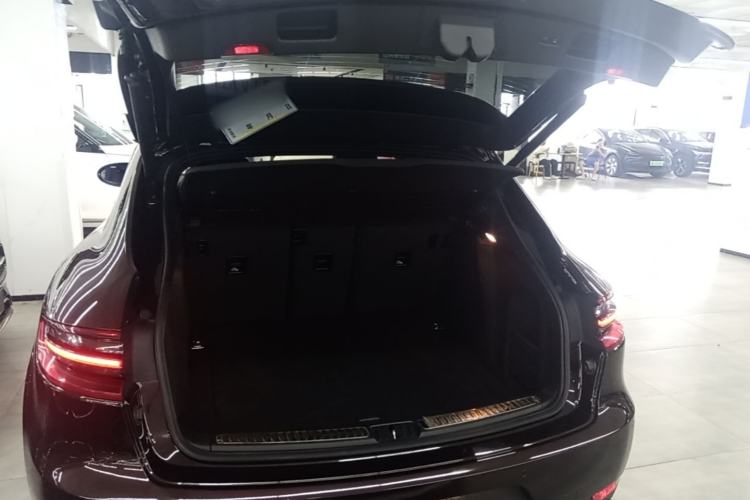 Used Porsche Macan 2017 Macan 2.0T Trunk