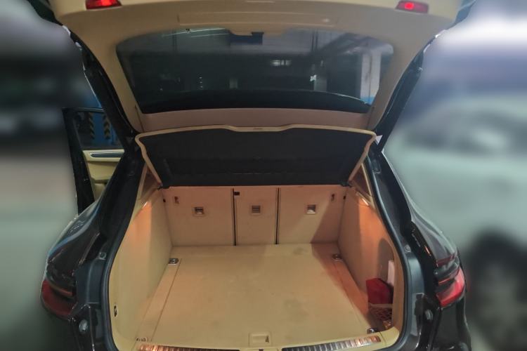 Used Porsche Macan 2017 Macan 2.0T Trunk