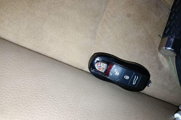 Used Porsche Macan 2017 Macan 2.0T Vehicle Key