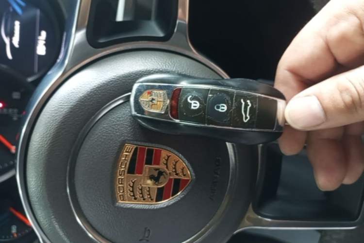 Used Porsche Macan 2017 Macan 2.0T Vehicle Key