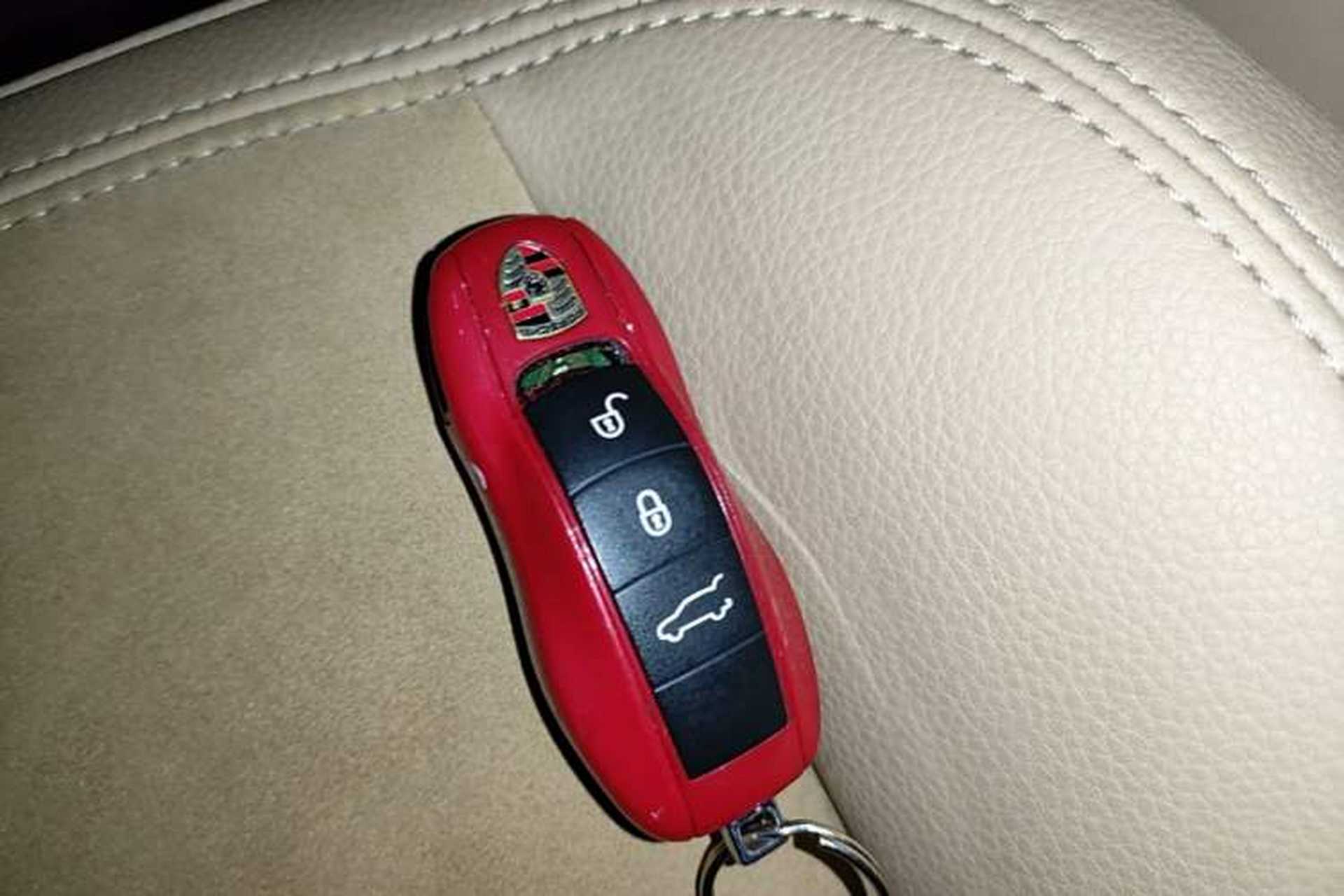 Used Porsche Macan 2017 Macan 2.0T Vehicle Key
