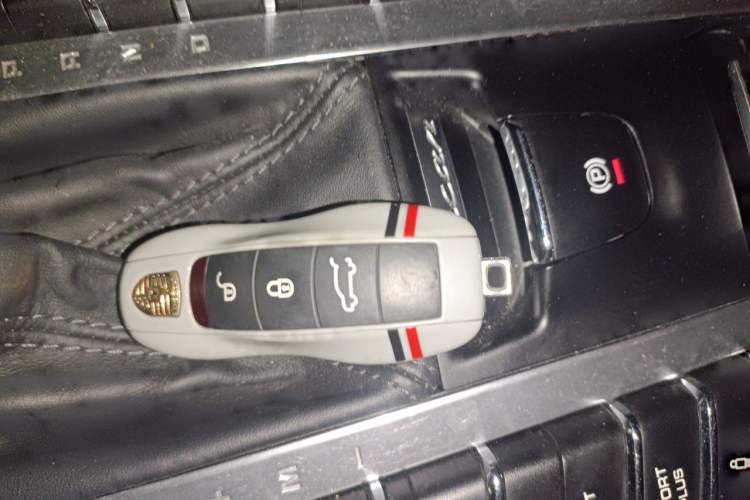 Used Porsche Macan 2017 Macan 2.0T Vehicle Key