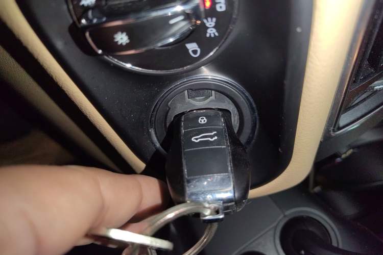 Used Porsche Macan 2017 Macan 2.0T Vehicle Key