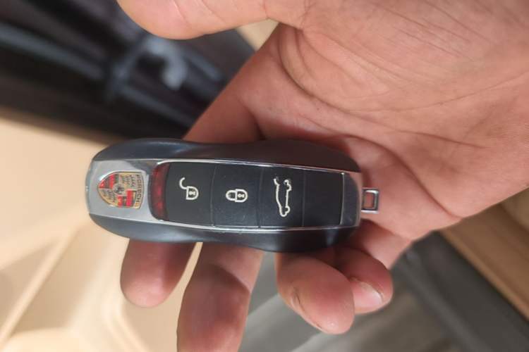 Used Porsche Macan 2017 Macan 2.0T Vehicle Key