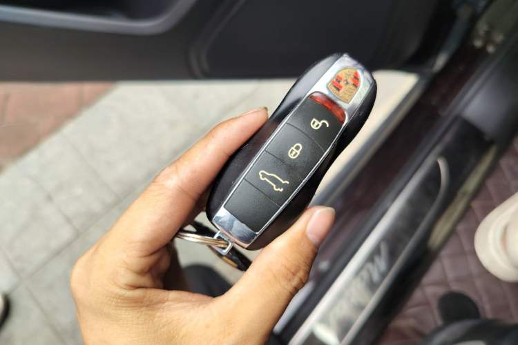 Used Porsche Macan 2017 Macan 2.0T Vehicle Key