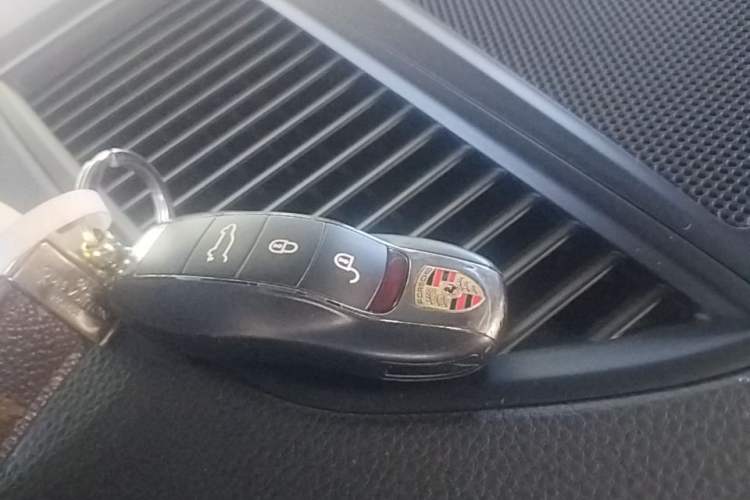 Used Porsche Macan 2017 Macan 2.0T Vehicle Key