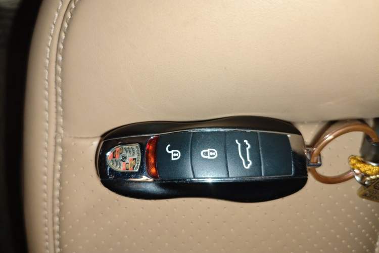 Used Porsche Macan 2017 Macan GTS 3.0T Vehicle Key