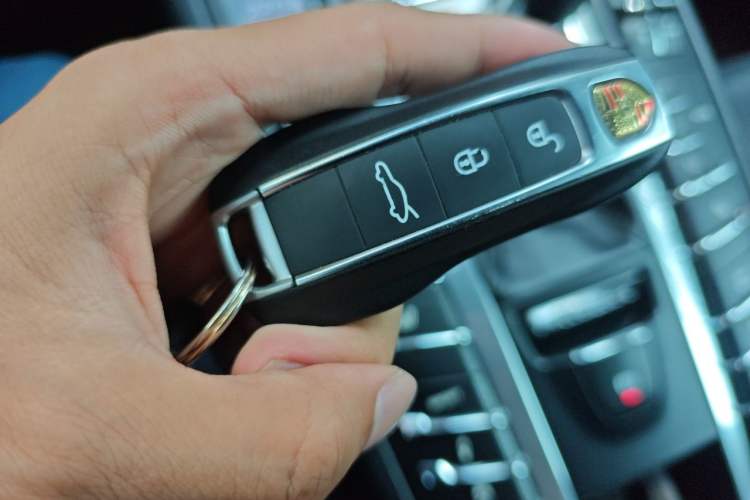 Used Porsche Macan 2017 Macan 2.0T Vehicle Key
