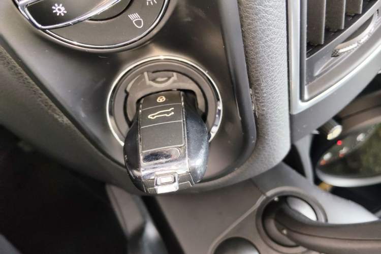 Used Porsche Macan 2017 Macan 2.0T Vehicle Key