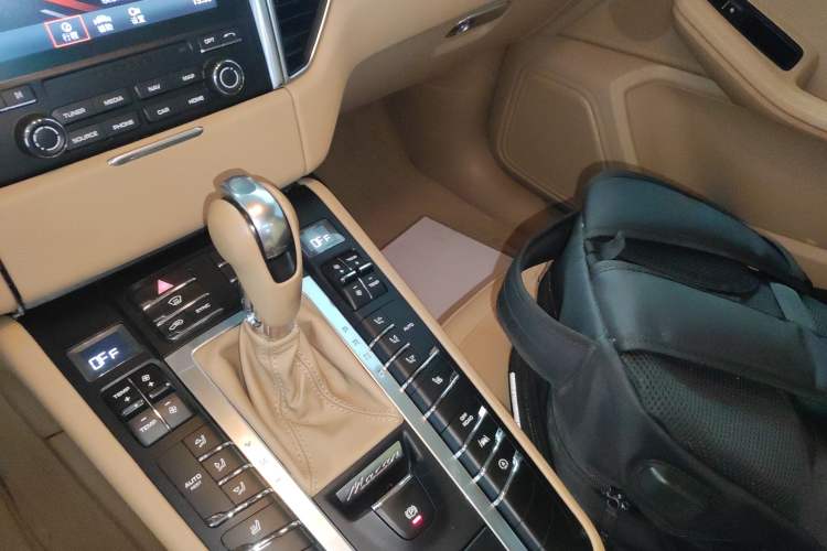 Used Porsche Macan 2017 Macan 2.0T Audio And AC Panel