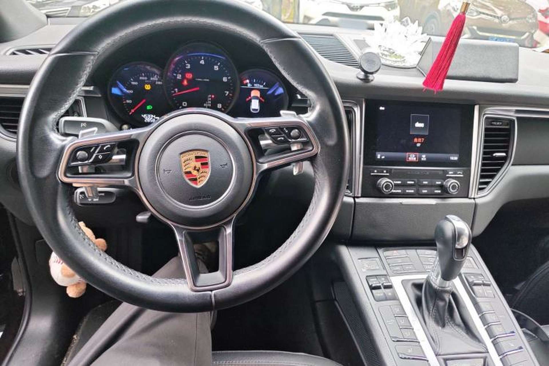Used Porsche Macan 2017 Macan 2.0T Center Console