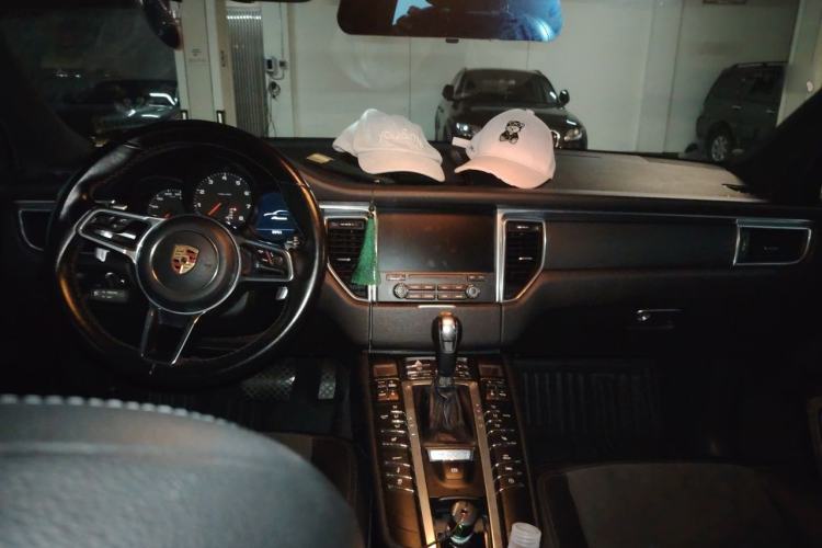 Used Porsche Macan 2017 Macan 2.0T Center Console