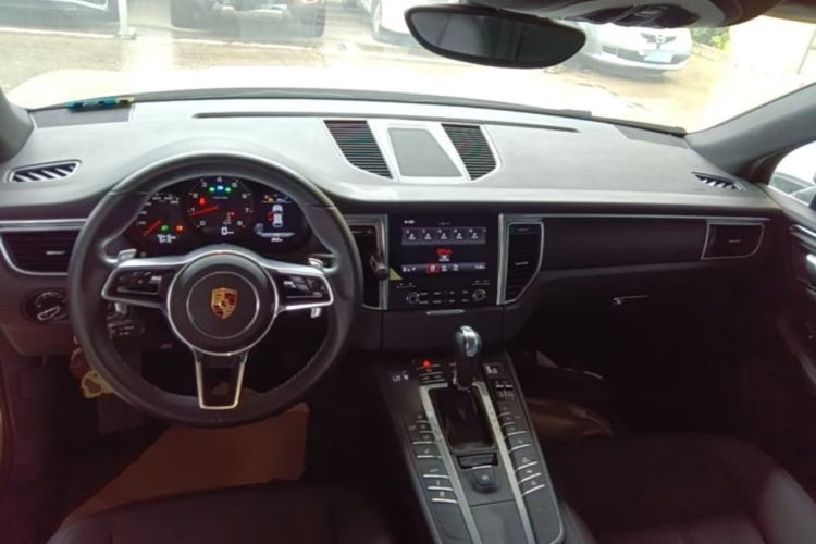 Used Porsche Macan 2017 Macan 2.0T Center Console