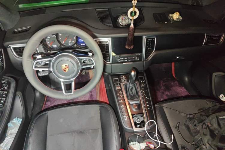 Used Porsche Macan 2017 Macan 2.0T Center Console