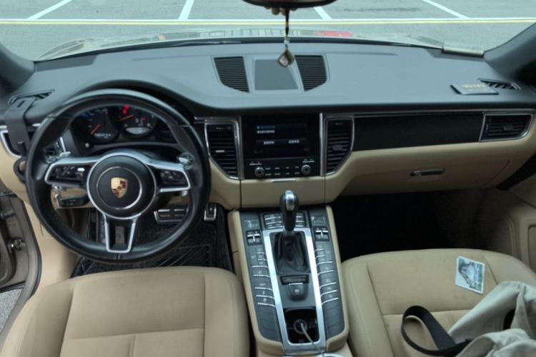 Used Porsche Macan 2017 Macan 2.0T Center Console