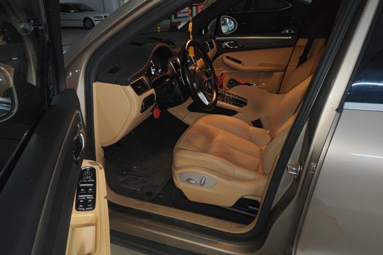Used Porsche Macan 2017 Macan 2.0T Driver Seat