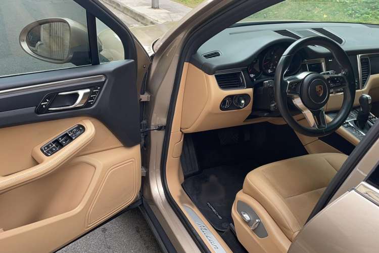 Used Porsche Macan 2017 Macan 2.0T Driver Seat