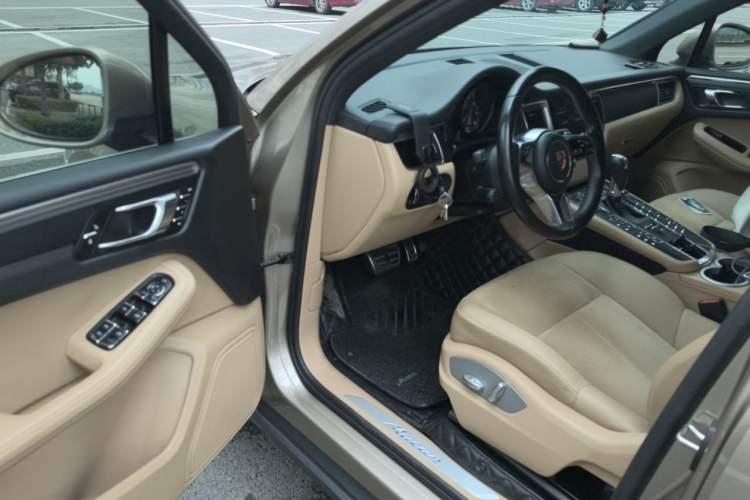 Used Porsche Macan 2017 Macan 2.0T Driver Seat