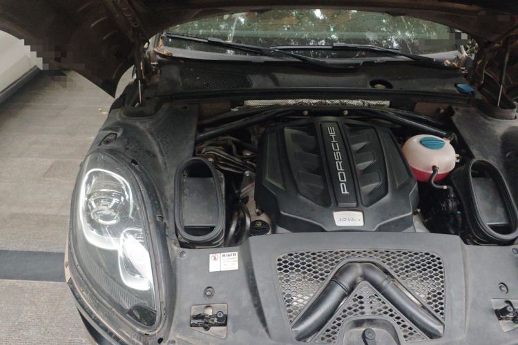 Used Porsche Macan 2017 Macan S 3.0T Engine Bay Right