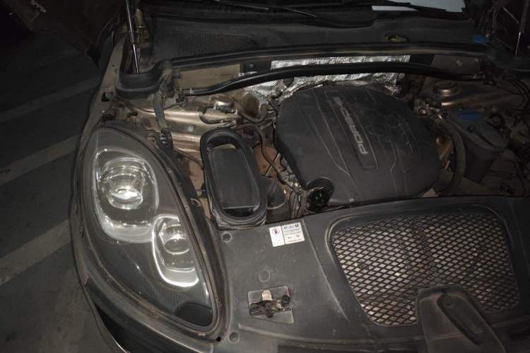 Used Porsche Macan 2017 Macan 2.0T Engine Bay Right