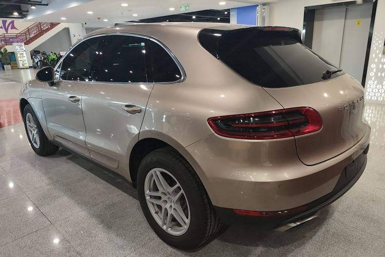 Used Porsche Macan 2017 Macan 2.0T Exterior 3