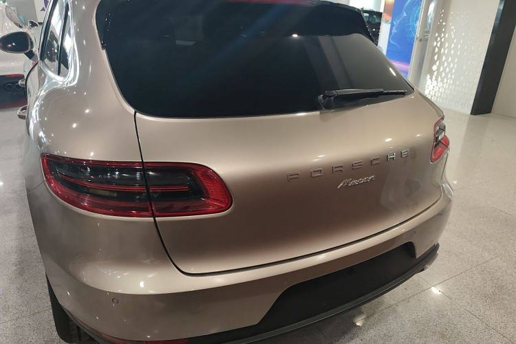 Used Porsche Macan 2017 Macan 2.0T Exterior 4